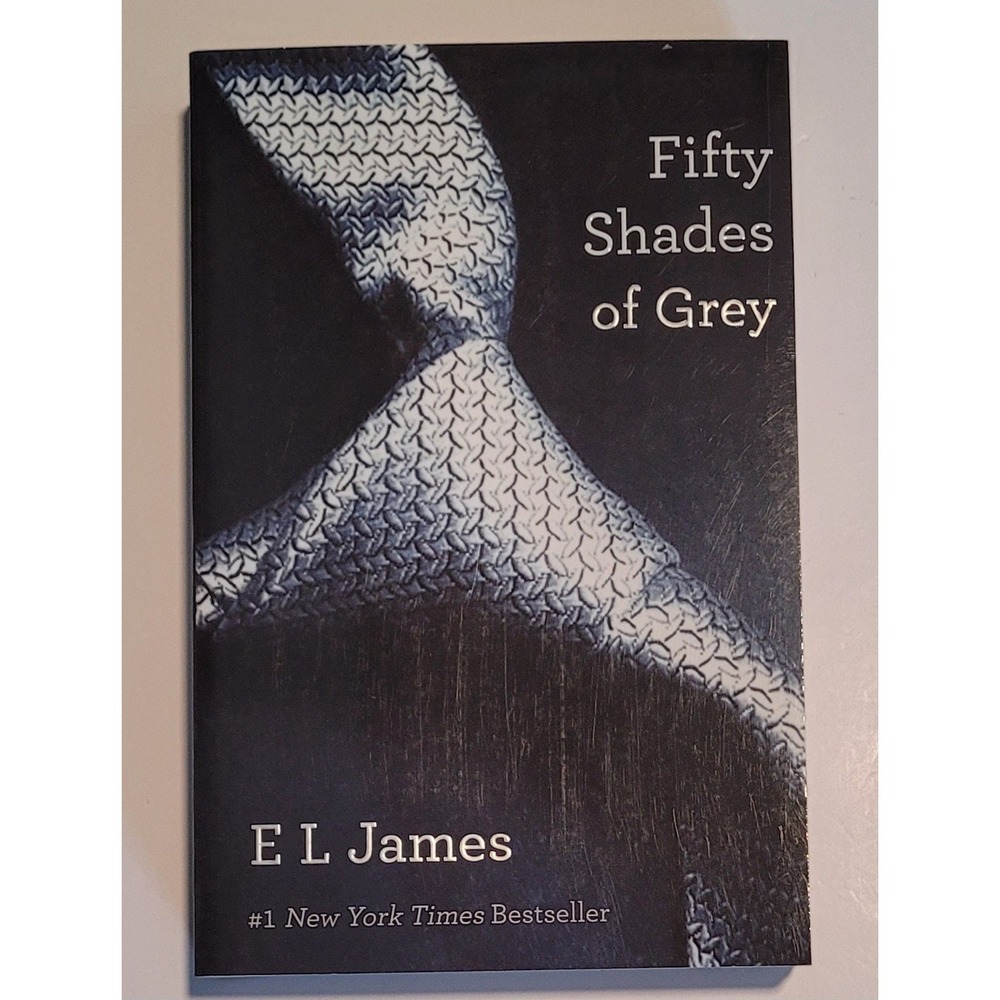 Fifty Shades of Grey - Paperback By E. L. James